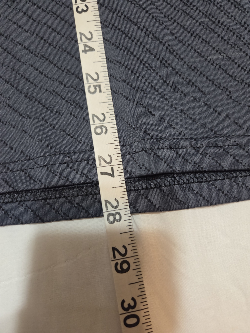 Under Armour HeatGear Men's Size M Gray Diagonal Stripe Performance Tech Tee - Picture 5 of 6